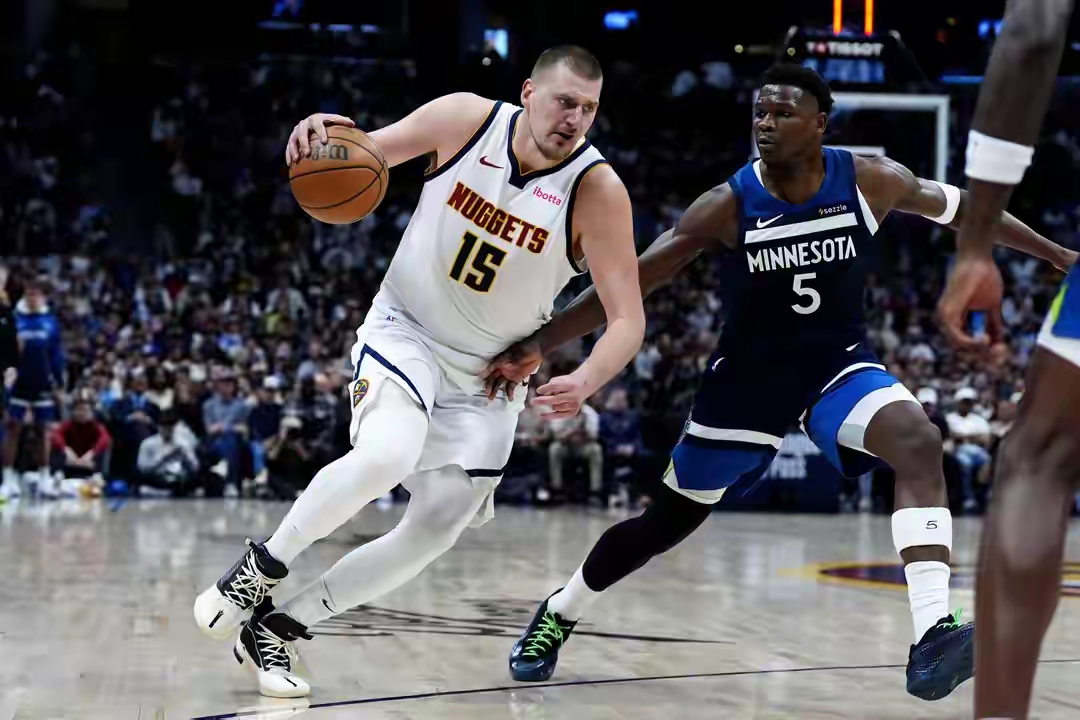 今晚明尼苏达森林狼临场应变——NBA常规赛节点到来;媒体盛赞;训练强度明显提升的简单介绍-kaiyun网站