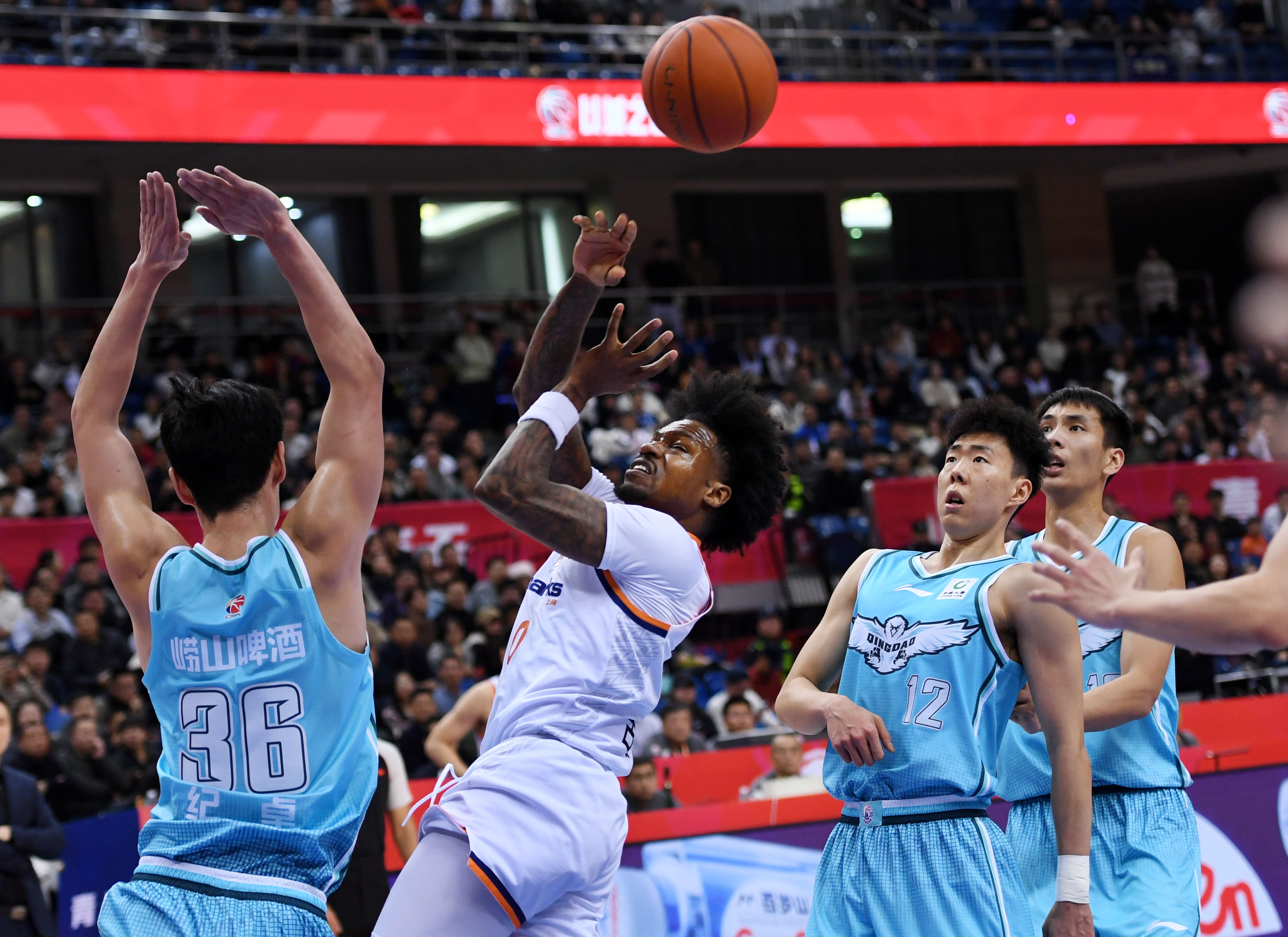 关于里程碑夜！上海久事远射贴柱，CBA常规赛冲刺阶段刷纪录，引发热议，赛程密集仍需轮换的信息-开云入口